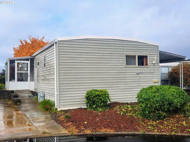 $49,900 | 11602 Southwest Royal Villa Drive, Tigard, OR 97224