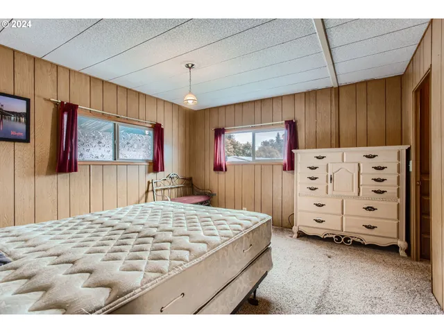 $49,900 | 11602 Southwest Royal Villa Drive, Tigard, OR 97224