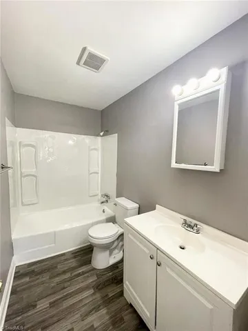 $1,195 | 2119 Joe Louis Avenue, Greensboro, NC 27401