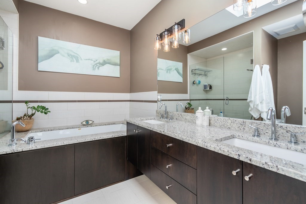 111 Florence Street, Unit 111 Newton, MA 02467 - Photo 14 of 23