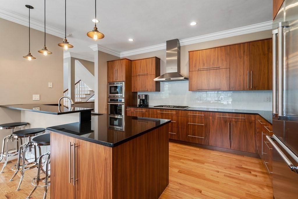111 Florence Street, Unit 111 Newton, MA 02467 - Photo 7 of 23