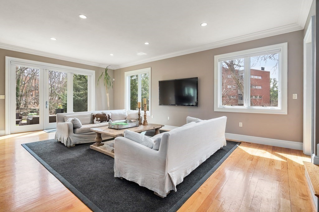 111 Florence Street, Unit 111 Newton, MA 02467 - Photo 8 of 23