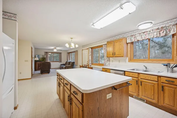 $2,175,000 | 12553 North Pelican Lane, Merrifield, MN 56465