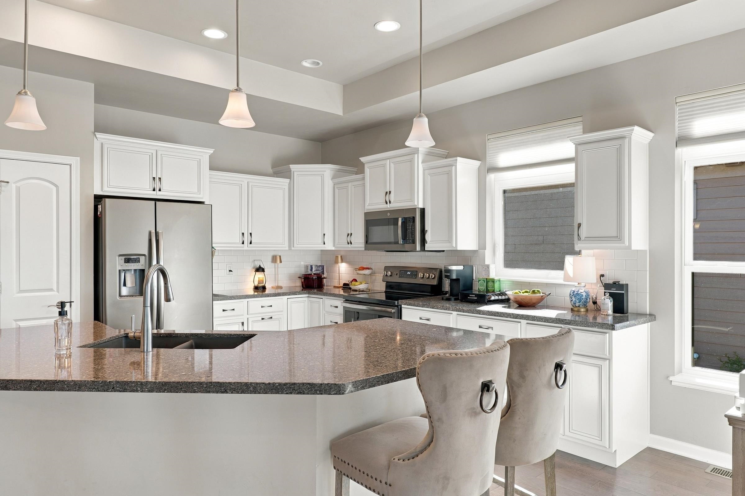 205 Bedford Road Green Bay, WI 54311 - Photo 11 of 87 Gallery Image 11