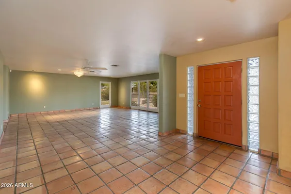 $1,100,000 | 1569 West El Caminito Drive, Phoenix, AZ 85021