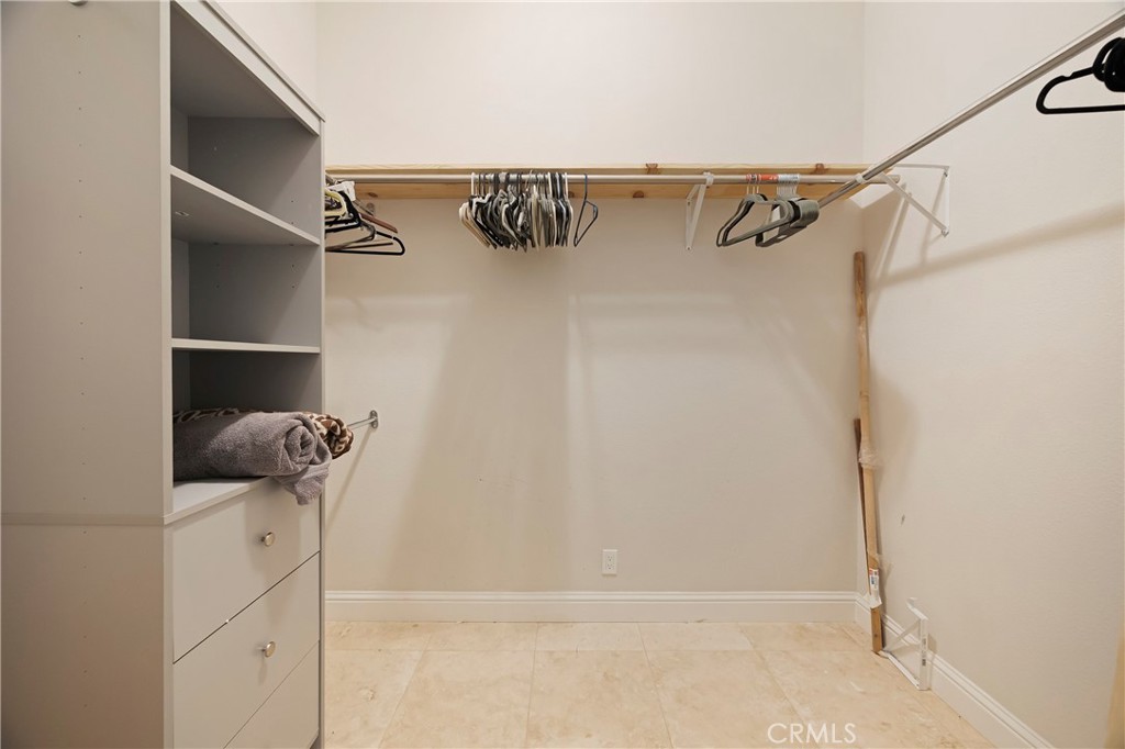 129 Valley Ridge Drive Paradise, CA 95969 - Photo 26 of 66 a view of walk in closet