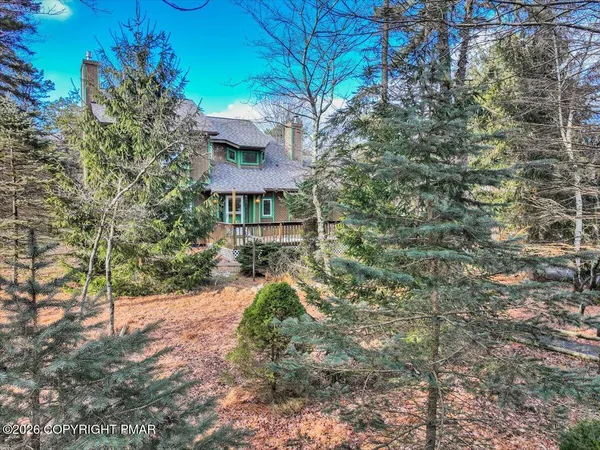 $395,000 | 380 Clearview Drive, Long Pond, PA 18334