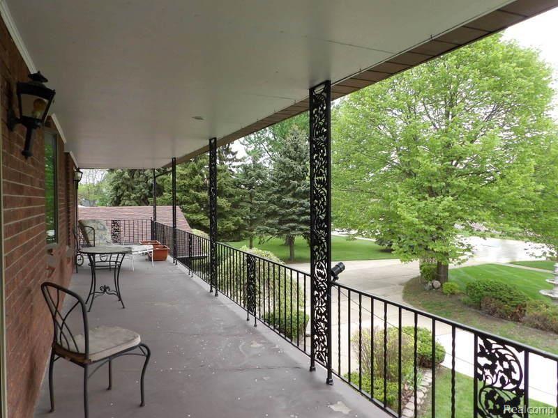 13710 Reeck Road Southgate, MI 48195 - Photo 51 of 63 100_3065.jpg