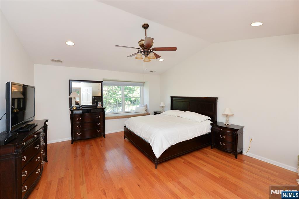 90 Summer Hill Road, Unit 90 Wayne, NJ 07470 - Photo 19 of 39 Gallery Image 19
