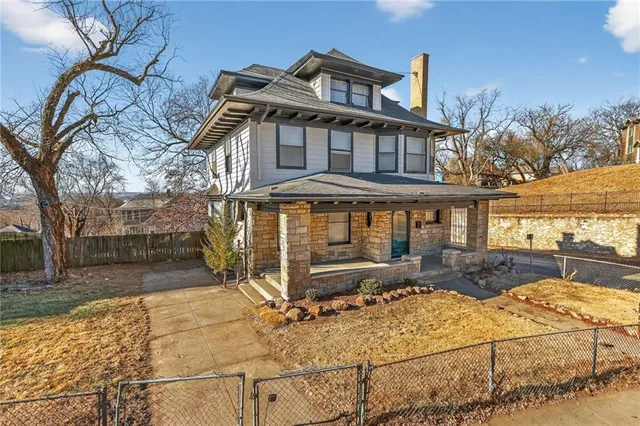 $235,000 | 602 South 13th Street, St. Joseph, MO 64501