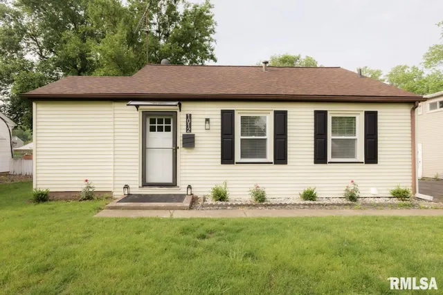 $161,000 | 1012 East Paris Avenue, Peoria Heights, IL 61616