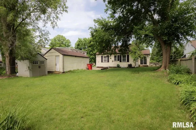 $161,000 | 1012 East Paris Avenue, Peoria Heights, IL 61616