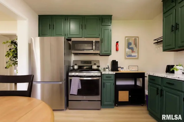 $161,000 | 1012 East Paris Avenue, Peoria Heights, IL 61616