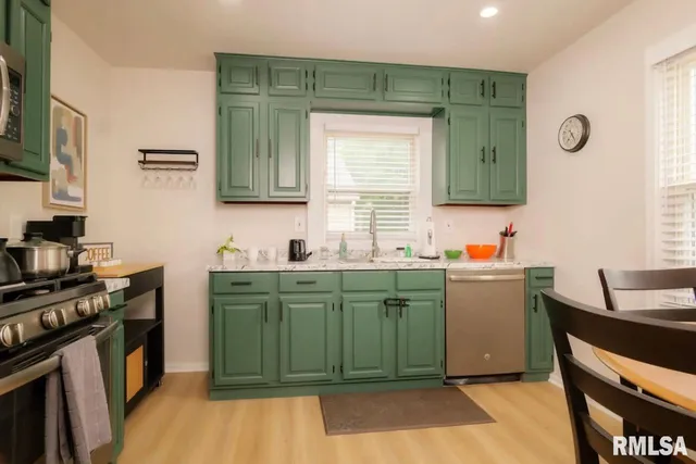 $161,000 | 1012 East Paris Avenue, Peoria Heights, IL 61616