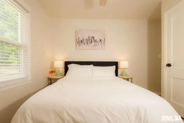 $161,000 | 1012 East Paris Avenue, Peoria Heights, IL 61616