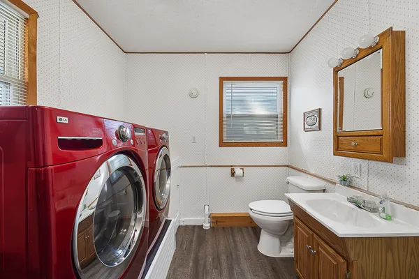 $190,000 | 416 South Chestnut Street, Le Roy, IL 61752