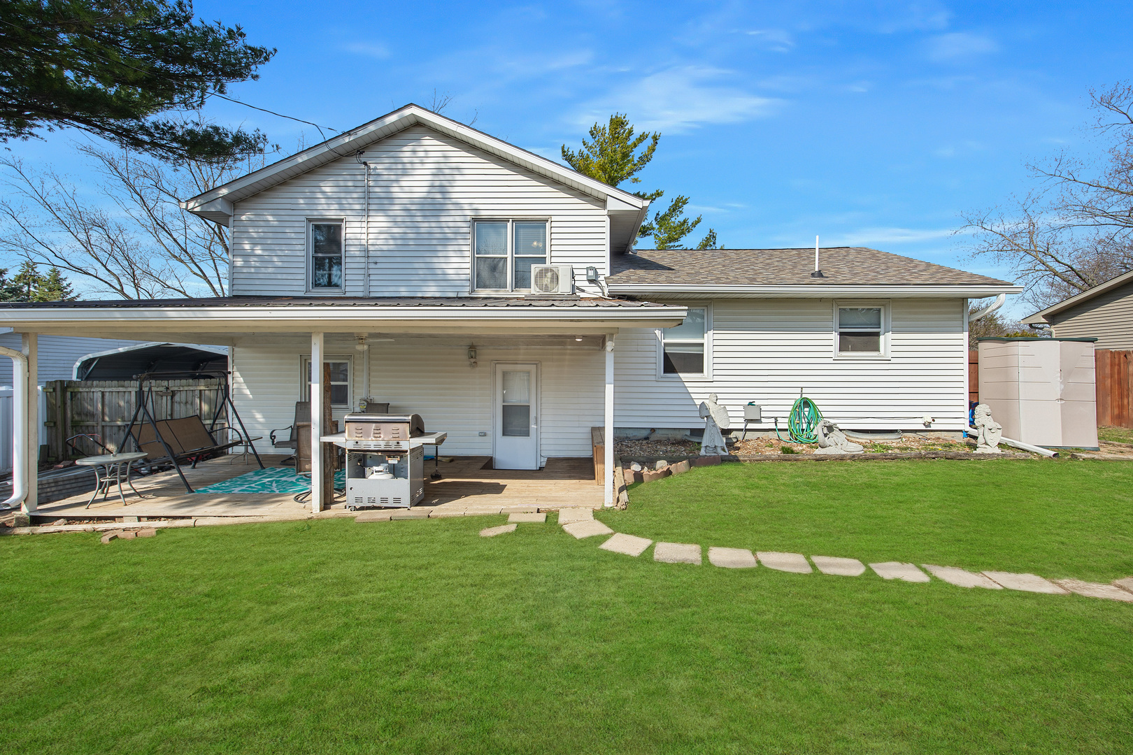 416 South Chestnut Street Le Roy, IL 61752 - Photo 3 of 27