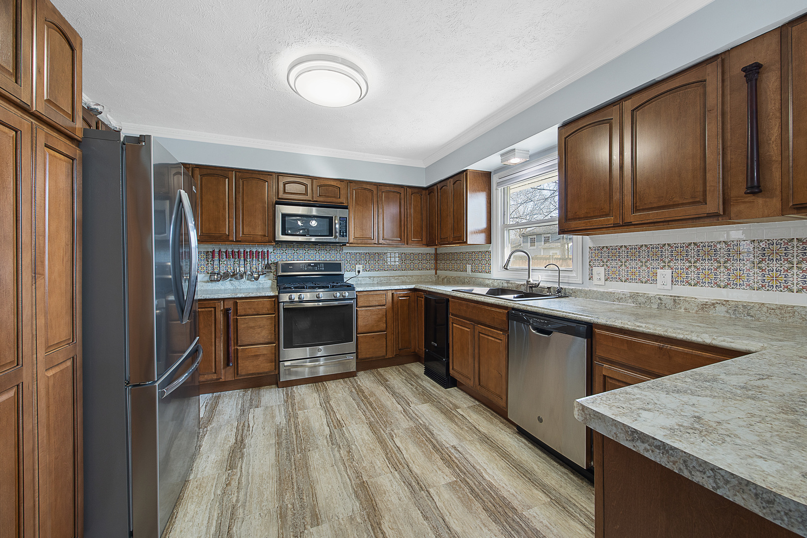 416 South Chestnut Street Le Roy, IL 61752 - Photo 10 of 27