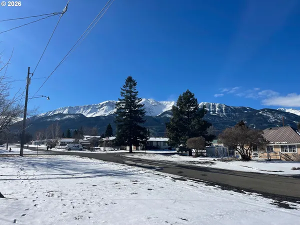 $527,000 | 404 South College Street, Joseph, OR 97846