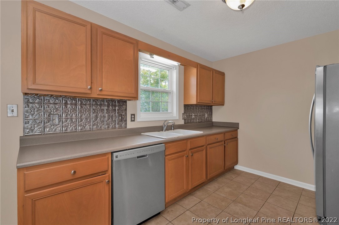 424 Bramblegate Road Hope Mills, NC 28348 - Photo 13 of 29 Gallery Image 13