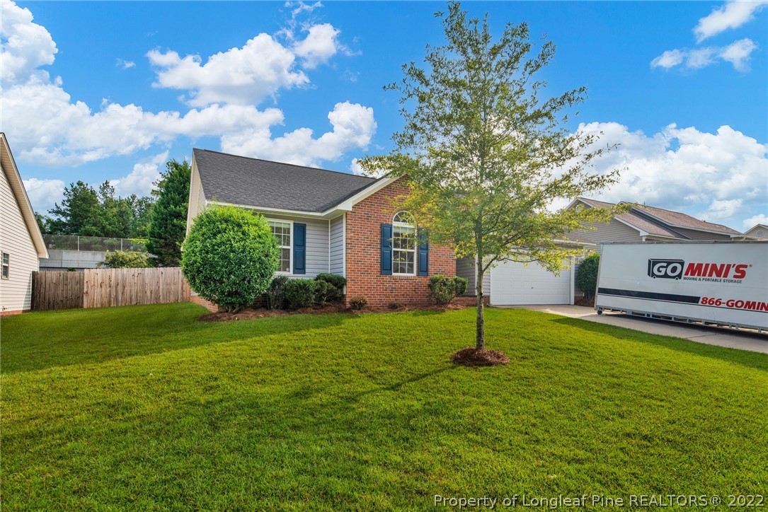424 Bramblegate Road Hope Mills, NC 28348 - Photo 2 of 29 Gallery Image 2