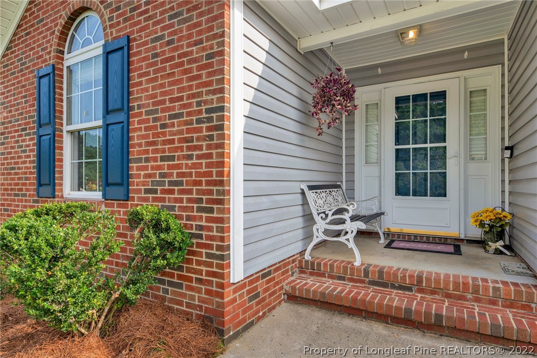 424 Bramblegate Road Hope Mills, NC 28348 - Photo 4 of 29 Gallery Image 4
