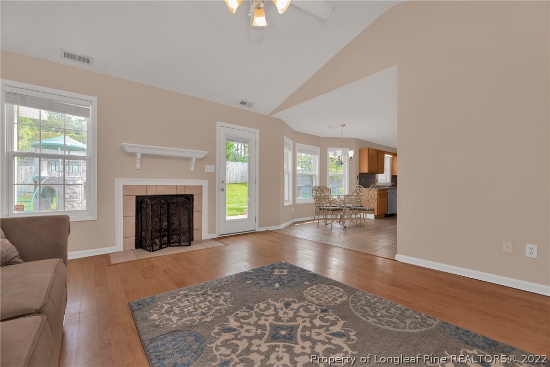 424 Bramblegate Road Hope Mills, NC 28348 - Photo 9 of 29 Gallery Image 9
