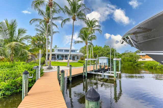 $4,950,000 | 2897 Southeast St Lucie Boulevard, Stuart, FL 34997