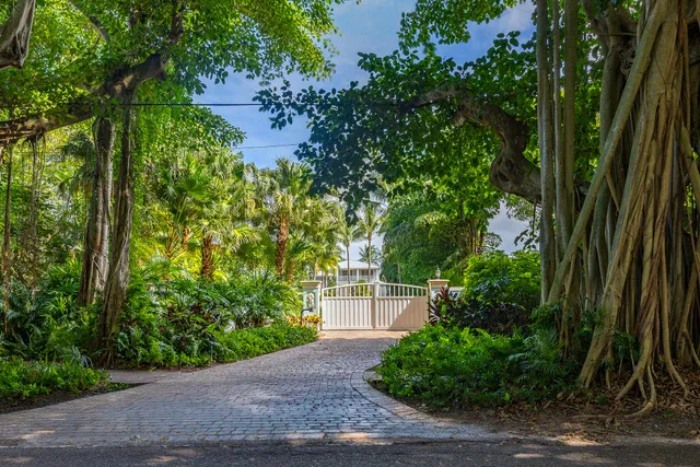 $4,950,000 | 2897 Southeast St Lucie Boulevard, Stuart, FL 34997