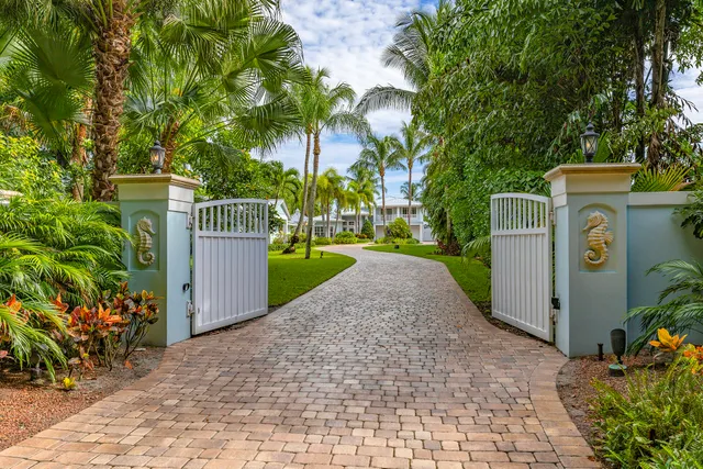 $4,950,000 | 2897 Southeast St Lucie Boulevard, Stuart, FL 34997