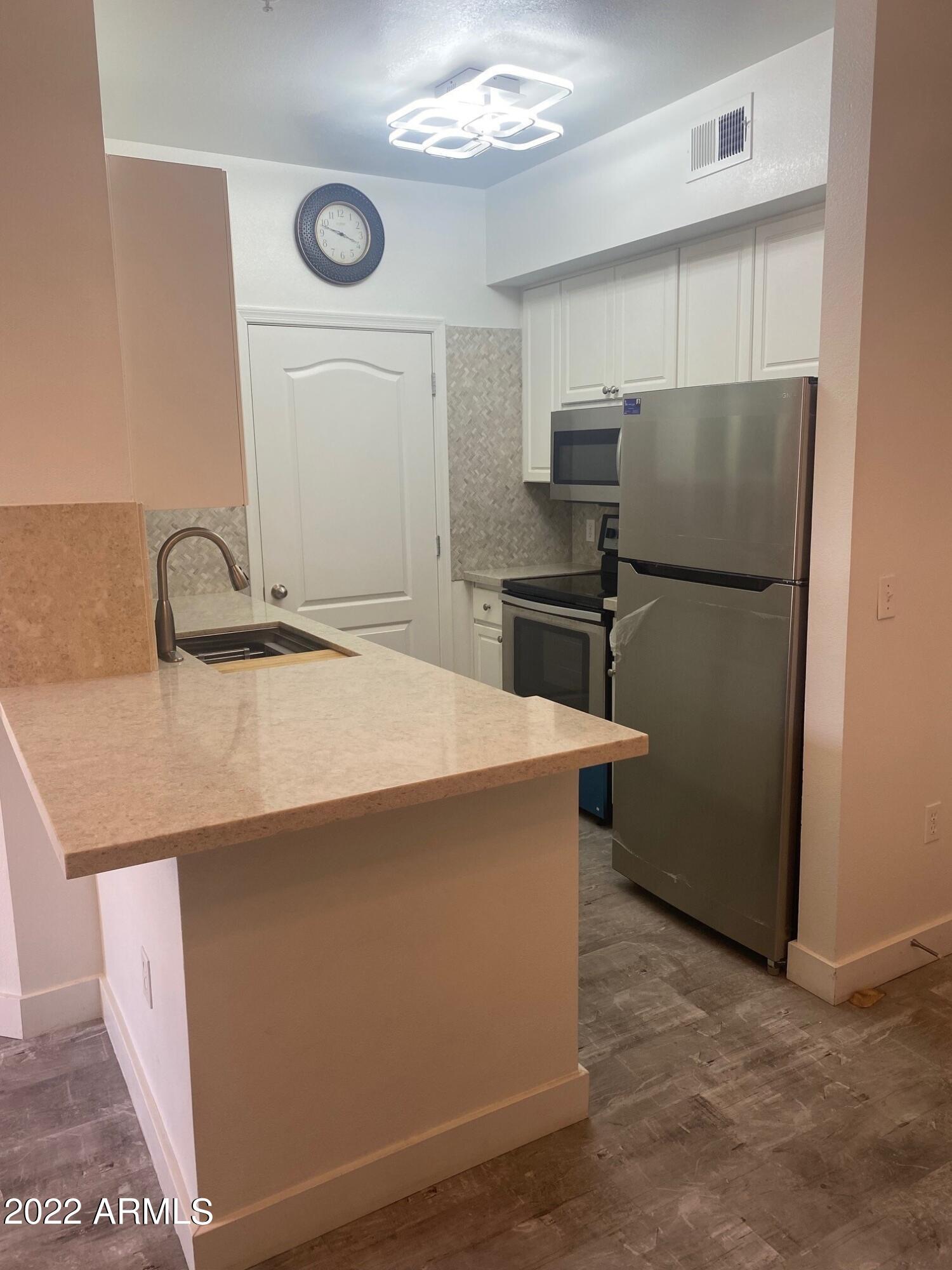 1701 East Colter Street, Unit 250 Phoenix, AZ 85016 - Photo 17 of 28 3