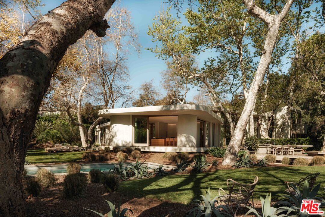 800 Brooktree Road Pacific Palisades, CA 90272 - Photo 21 of 27
