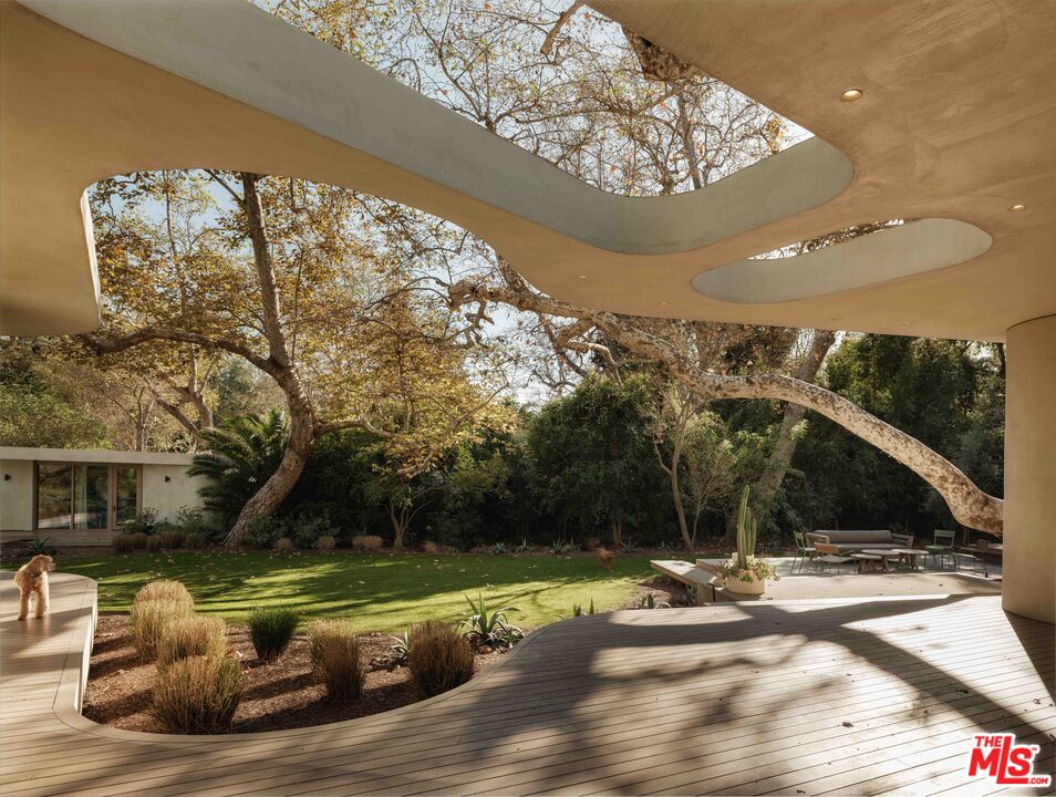 800 Brooktree Road Pacific Palisades, CA 90272 - Photo 24 of 27