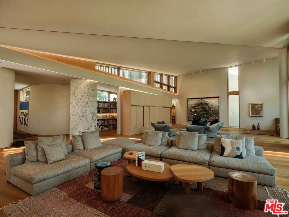 800 Brooktree Road Pacific Palisades, CA 90272 - Photo 4 of 27