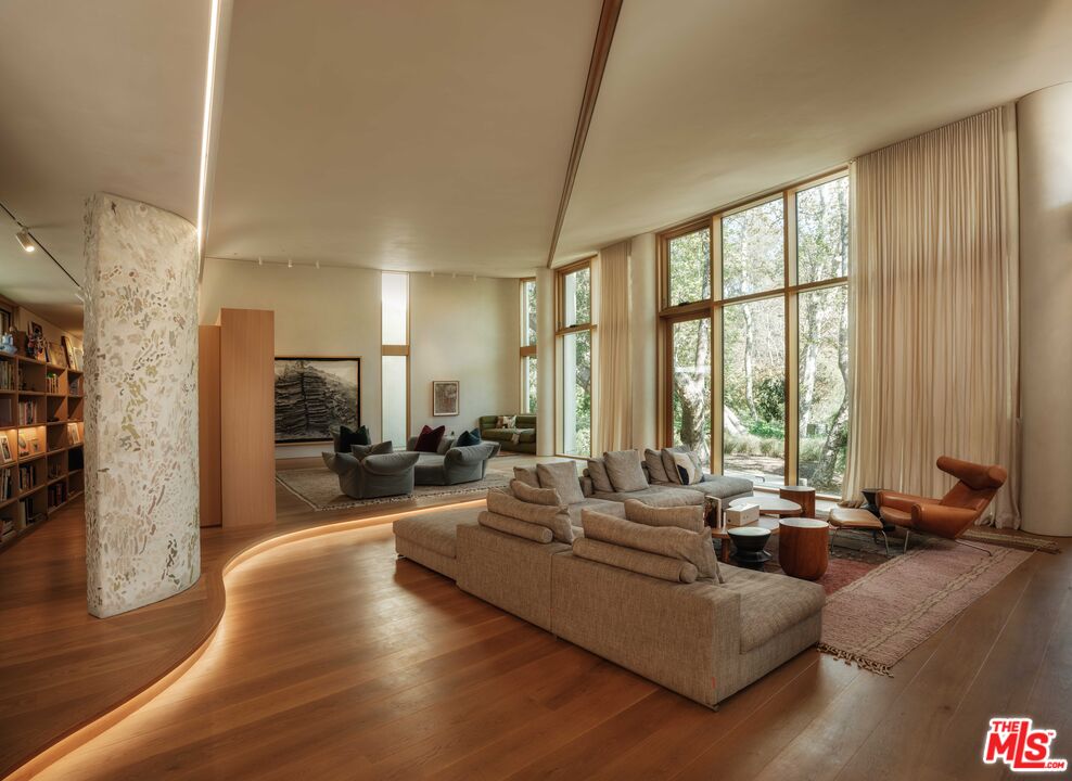 800 Brooktree Road Pacific Palisades, CA 90272 - Photo 6 of 27