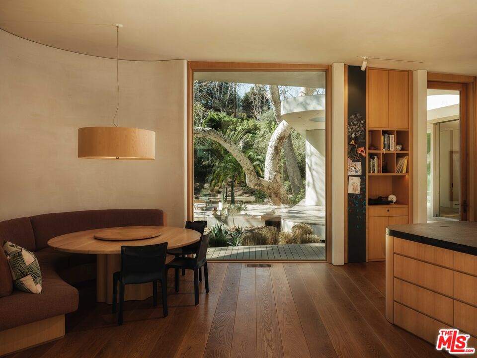 800 Brooktree Road Pacific Palisades, CA 90272 - Photo 9 of 27