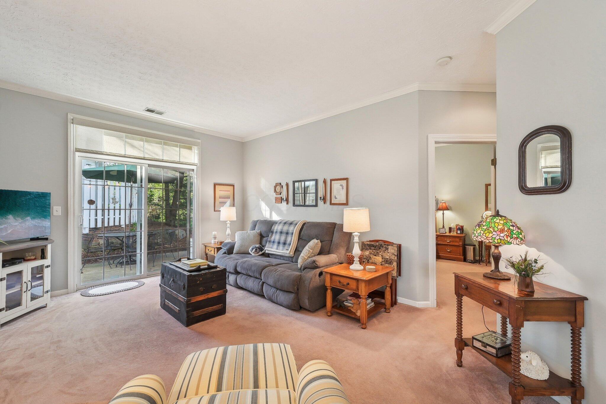 5993 Naughten Ridge Court Columbus, OH 43213 - Photo 5 of 51 Great Room