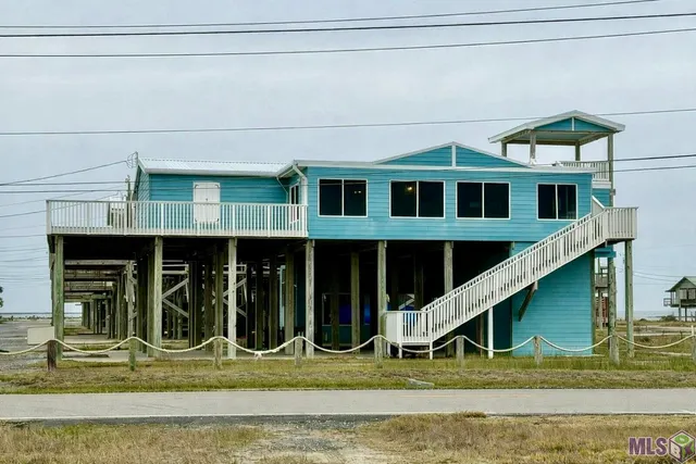 $555,000 | 102-104 Tahiti E Lane, Grand Isle, LA 70358
