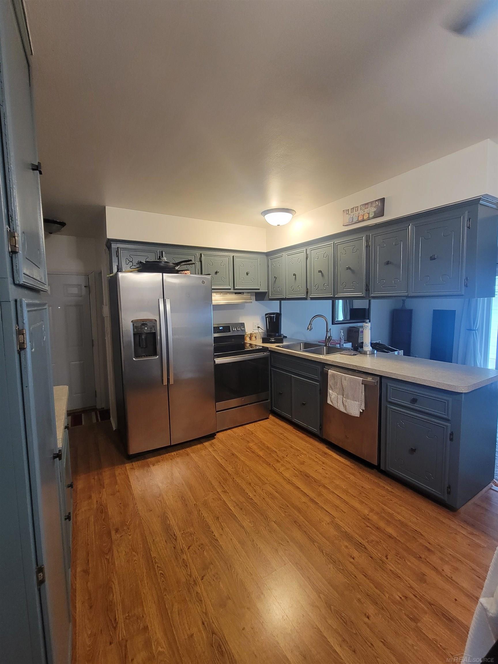 32819 Bunert Road Warren, MI 48088 - Photo 8 of 24