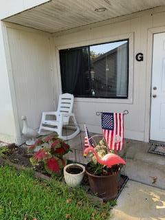 5330 Elmhurst Road, Unit G West Palm Beach, FL 33417 - Photo 2 of 9 Front