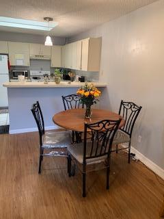 5330 Elmhurst Road, Unit G West Palm Beach, FL 33417 - Photo 5 of 9 Dinning
