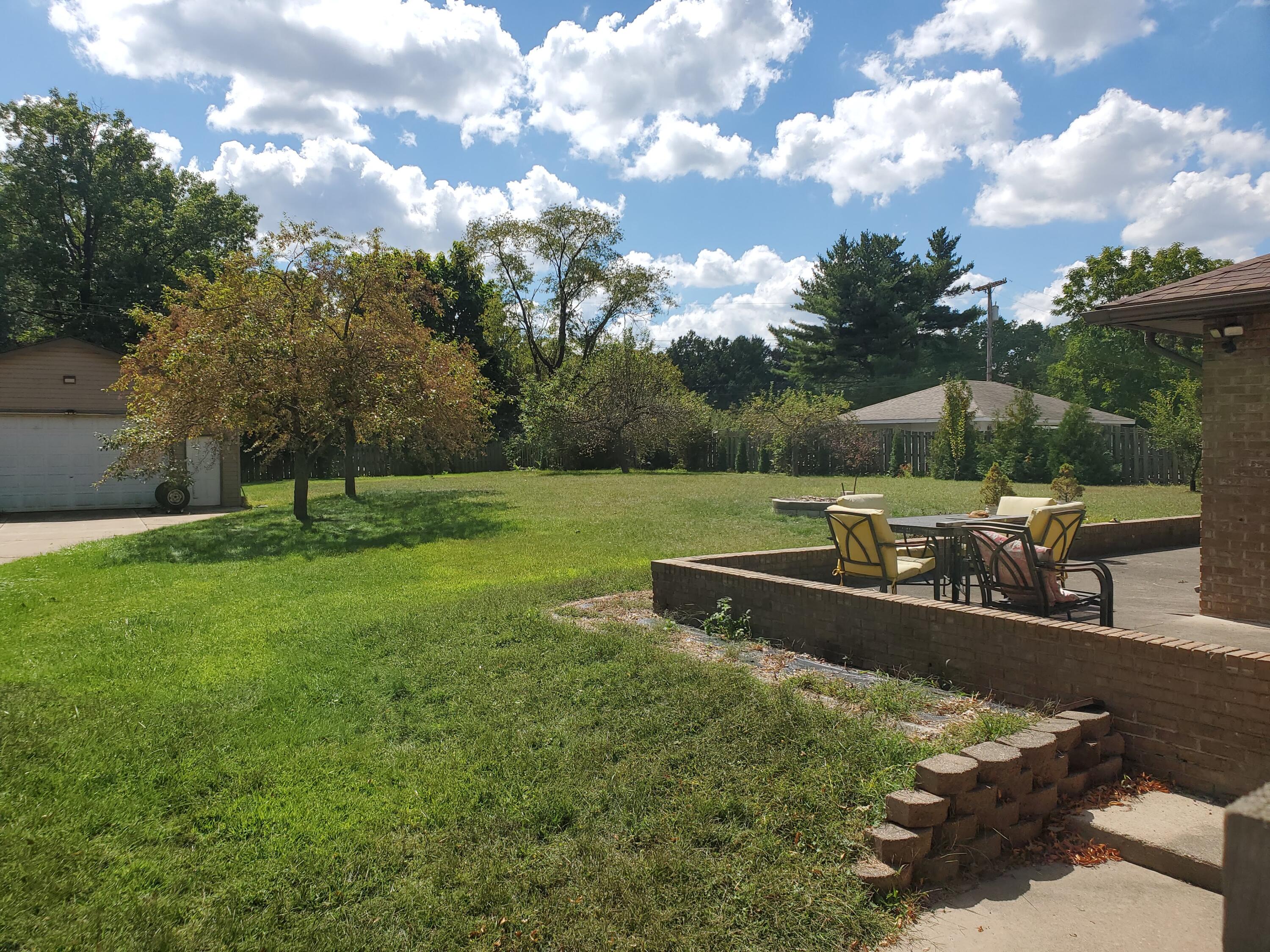 26215 Beverly Road Taylor, MI 48180 - Photo 15 of 16 backyard