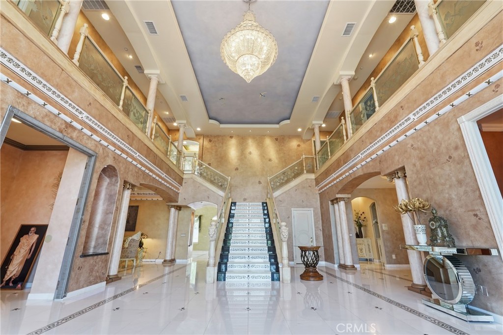7252 Boice Lane Riverside, CA 92506 - Photo 16 of 59 Grand Foyer