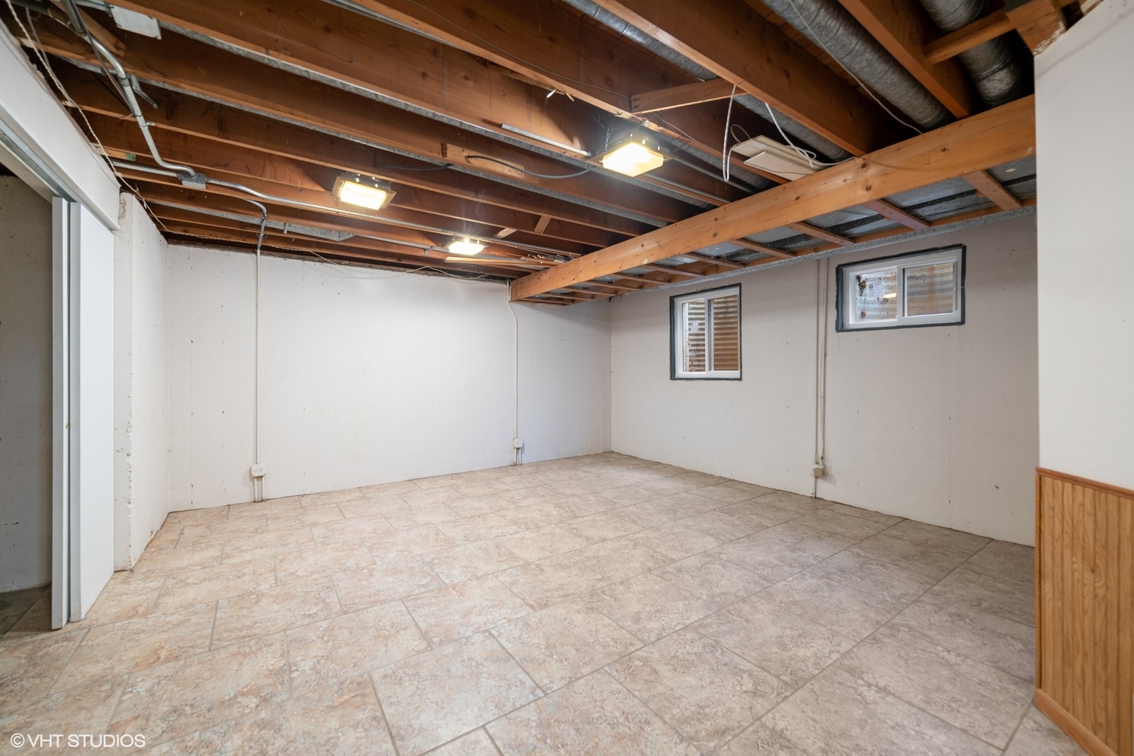 643 Robin Lane Glencoe, IL 60022 - Photo 30 of 32 a view of an empty room