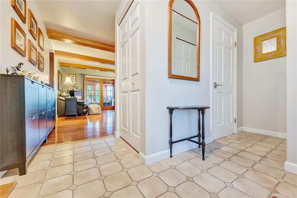 1770 Hassam Road Coraopolis, PA 15108 - Photo 3 of 25 Gallery Image 3