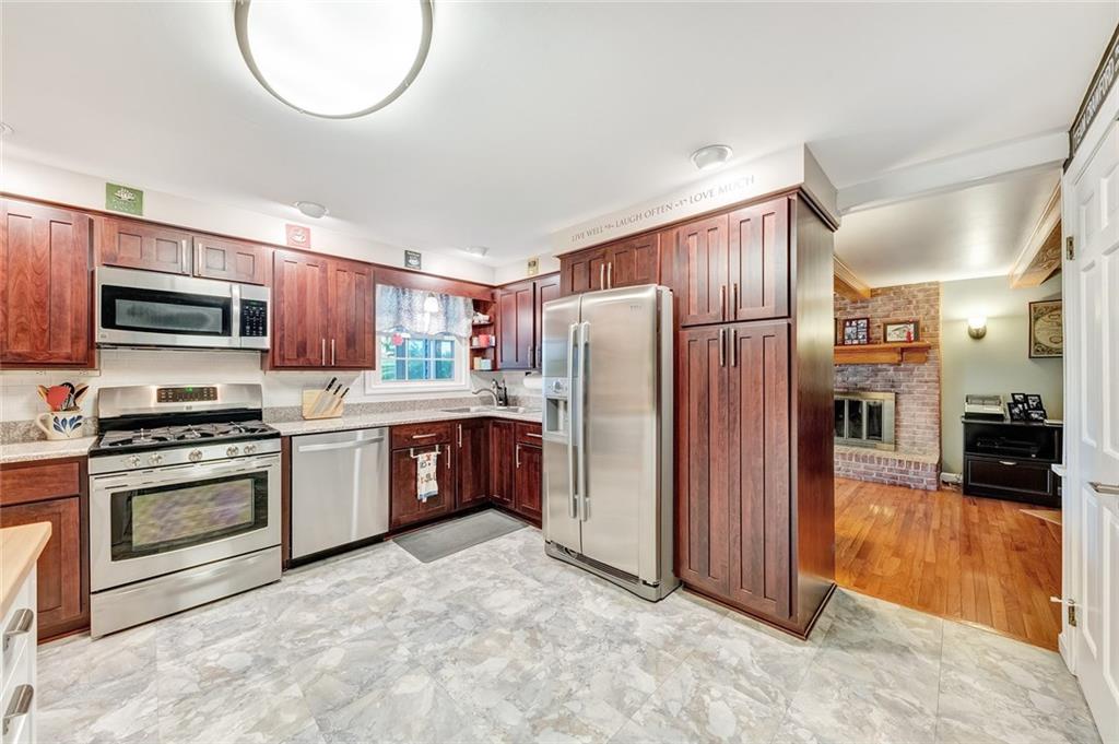 1770 Hassam Road Coraopolis, PA 15108 - Photo 9 of 25 Gallery Image 9