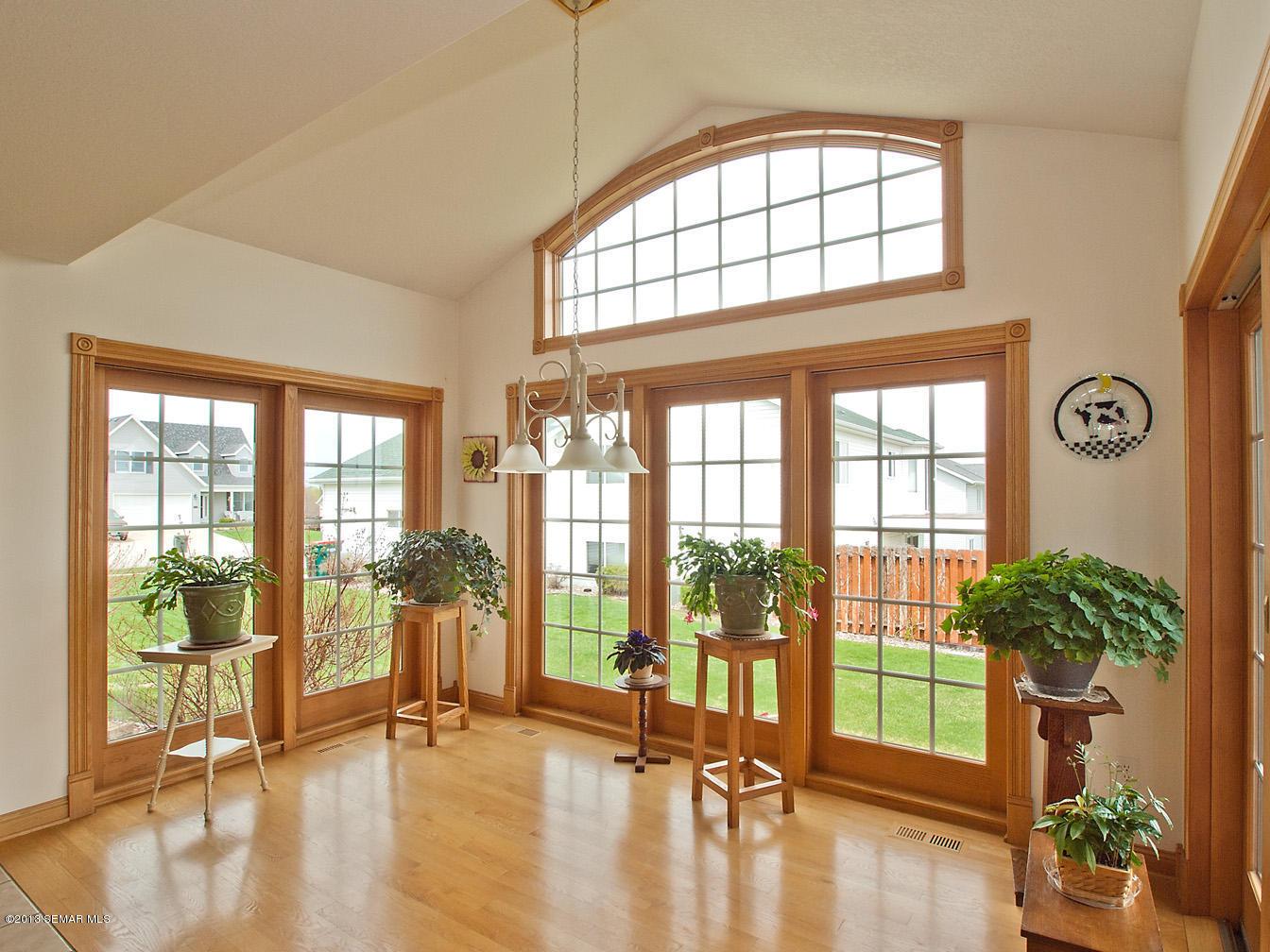 1108 Golfers Court Southeast Rochester, MN 55904 - Photo 6 of 31 Gallery Image 6