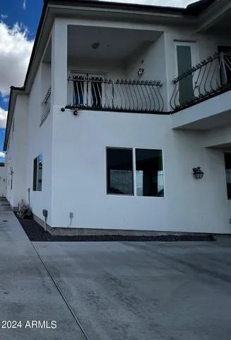 $1,300 | 18233 North 13th Place, Unit 2, Phoenix, AZ 85022