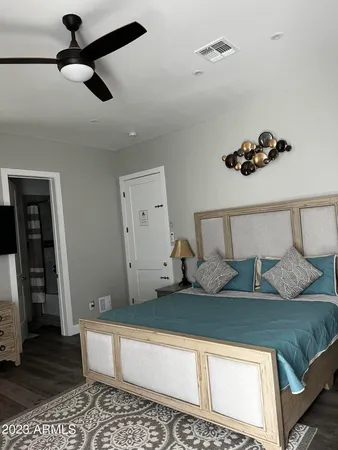 $1,300 | 18233 North 13th Place, Unit 2, Phoenix, AZ 85022