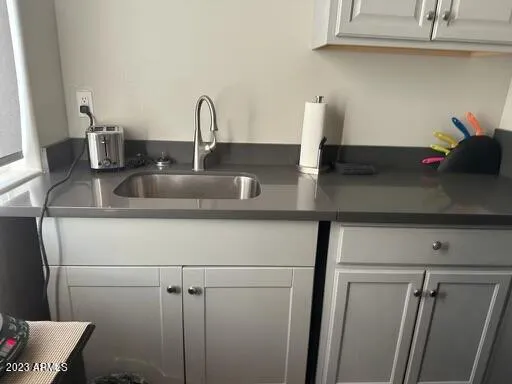 $1,300 | 18233 North 13th Place, Unit 2, Phoenix, AZ 85022